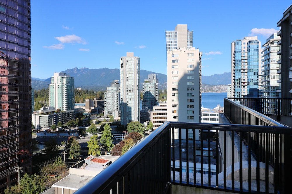 divya sutra suites on robson downtown vancouver