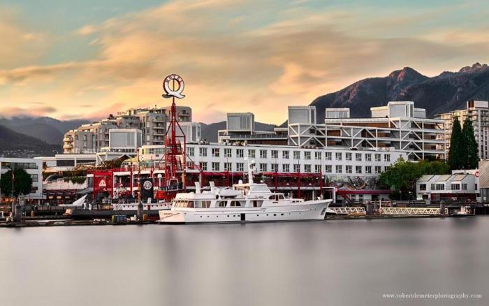 Lonsdale Quay Hotel