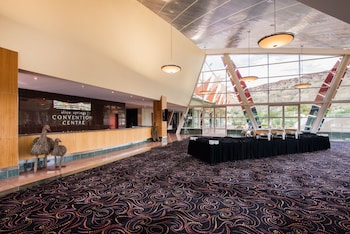 crowne plaza alice springs lasseters by ihg