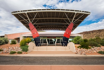 crowne plaza alice springs lasseters by ihg