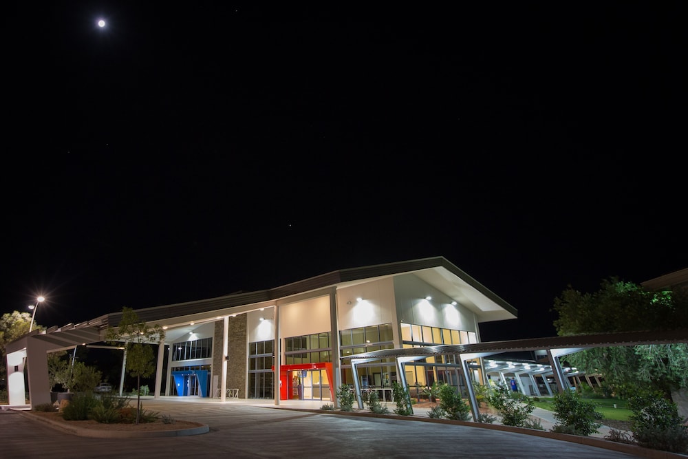 crowne plaza alice springs lasseters by ihg