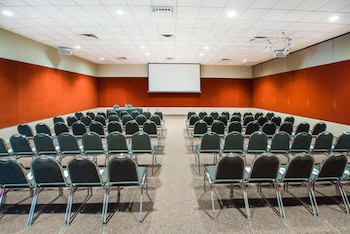 crowne plaza alice springs lasseters by ihg