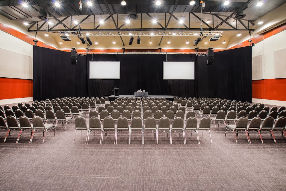 crowne plaza alice springs lasseters by ihg