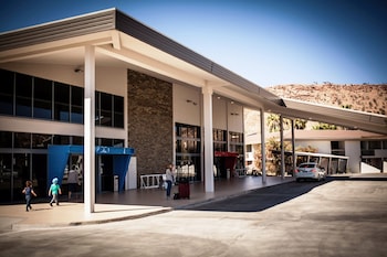 crowne plaza alice springs lasseters by ihg