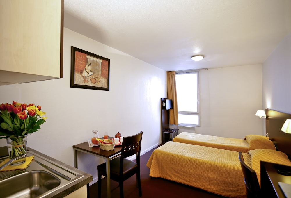 aparthotel adagio access paris saint denis pleyel