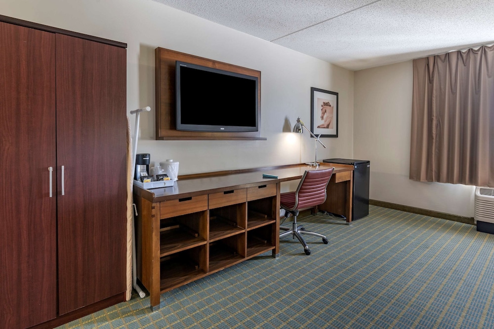 quality inn lexington horse park