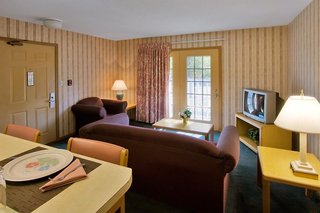 Americas Best Value Inn & Suites St. Marys,Lima>>Dayton,2 star
