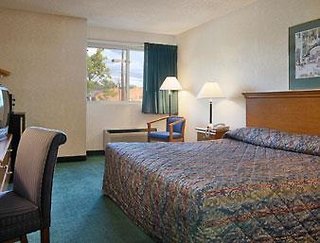 Super 8 By Wyndham Kingston,New York>>Kingston,2.5 star