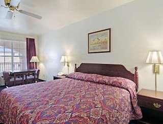 Super 8 By Wyndham Greenville,Near Fletcher Warren Civic Center,2 star