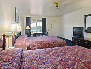 Super 8 By Wyndham Greenville,Near Fletcher Warren Civic Center,2 star