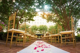 embassy suites by hilton alexandria old town