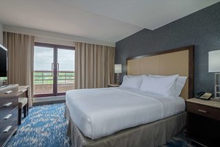 embassy suites by hilton alexandria old town