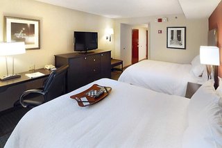 hampton inn and suites arlington crystal city dca