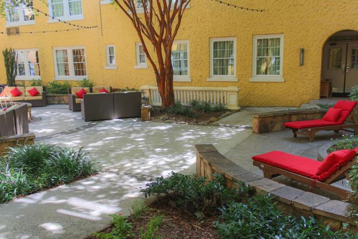 the artmore hotel closed