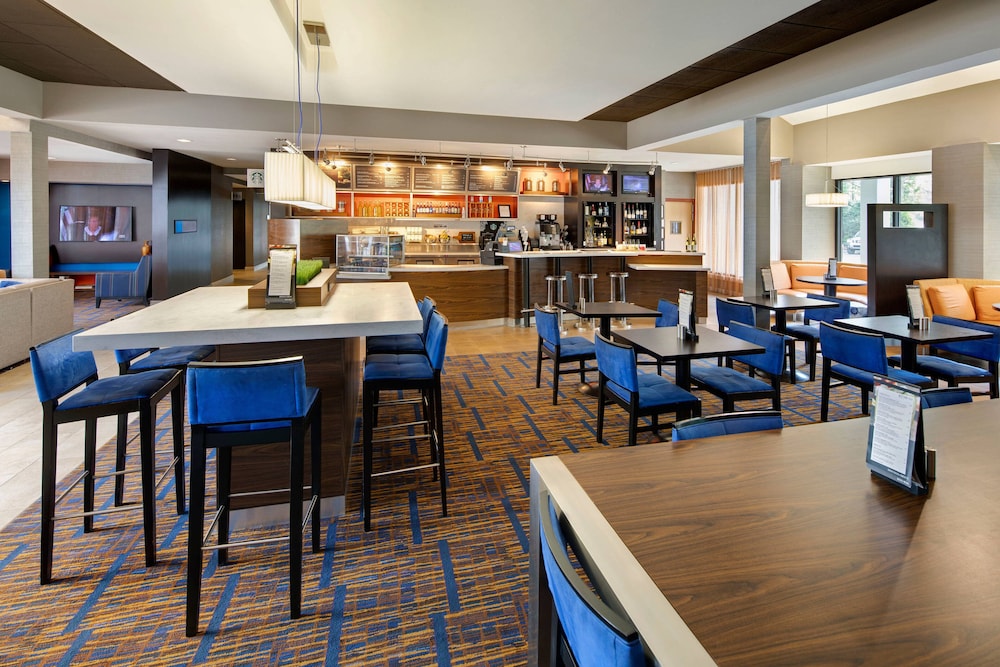 courtyard by marriott atlanta windy hill ballpark