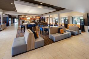 courtyard by marriott atlanta windy hill ballpark