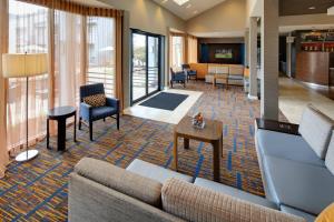 courtyard by marriott atlanta windy hill ballpark
