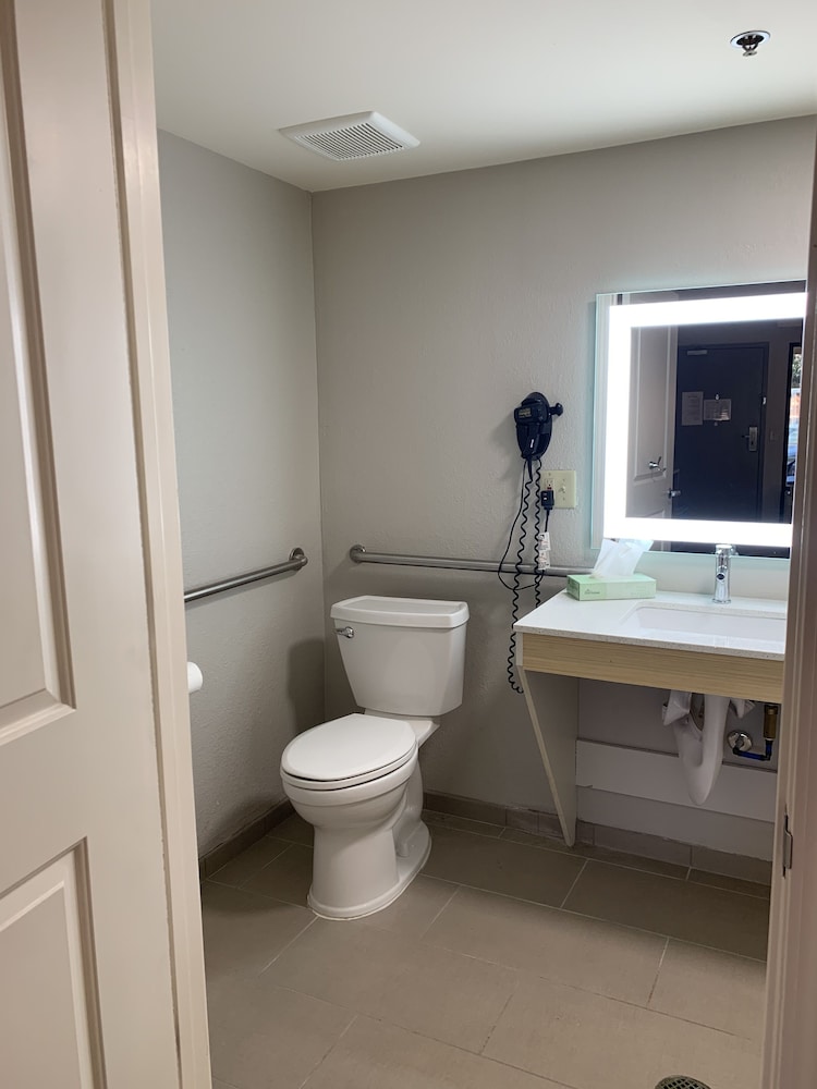 days inn by wyndham atlanta stone mountain