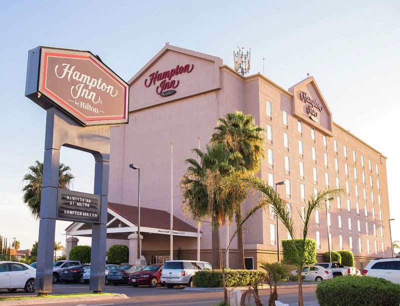 hampton inn by hilton torreon airport galerias