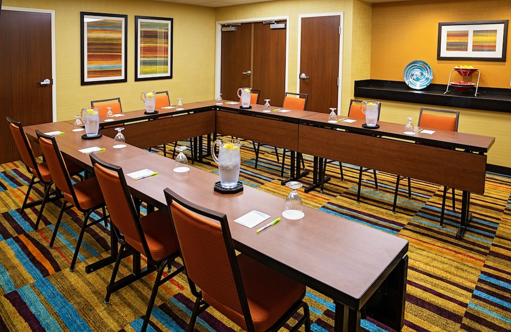 fairfield inn and suites by marriott rochester west greece