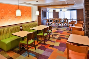 fairfield inn and suites by marriott rochester west greece