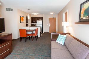 Residence Inn By Marriott Rochester West/Greece,Monroe>>Greece,3 star