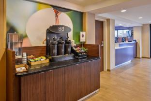 fairfield inn marriott rochester airport