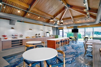 fairfield inn marriott rochester airport