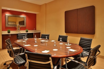 courtyard by marriott springfield airport