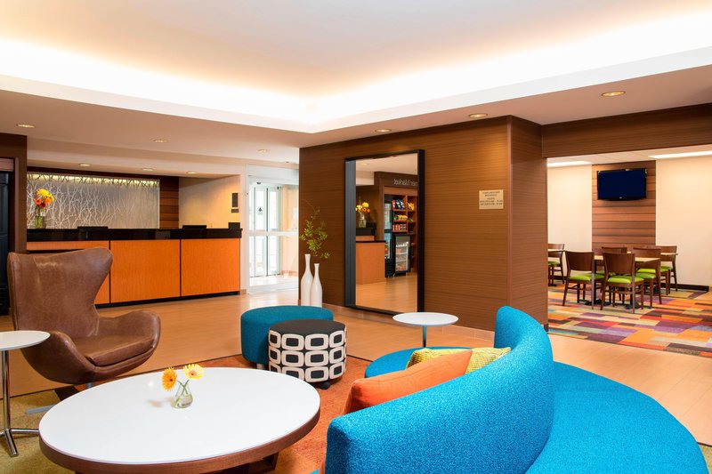 fairfield inn and suites by marriott bloomington