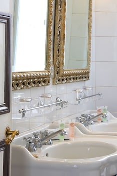 best western premier trocadero la tour