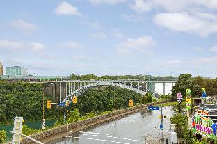 Travelodge By Wyndham Niagara Falls Fallsview,Ontario>>Niagara Falls,3 star