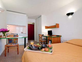 Adagio Access La Defense Place Charras,Hauts-De-Seine>>Courbevoie,3 star