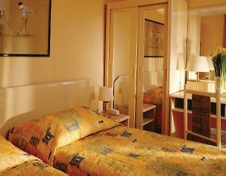 Courcelles Etoile,Batignolles>>Arc De Triomphe,3 star