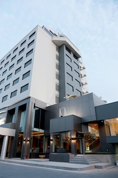 louis tavern hotel don muang