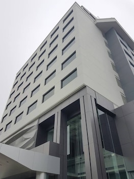 louis tavern hotel don muang