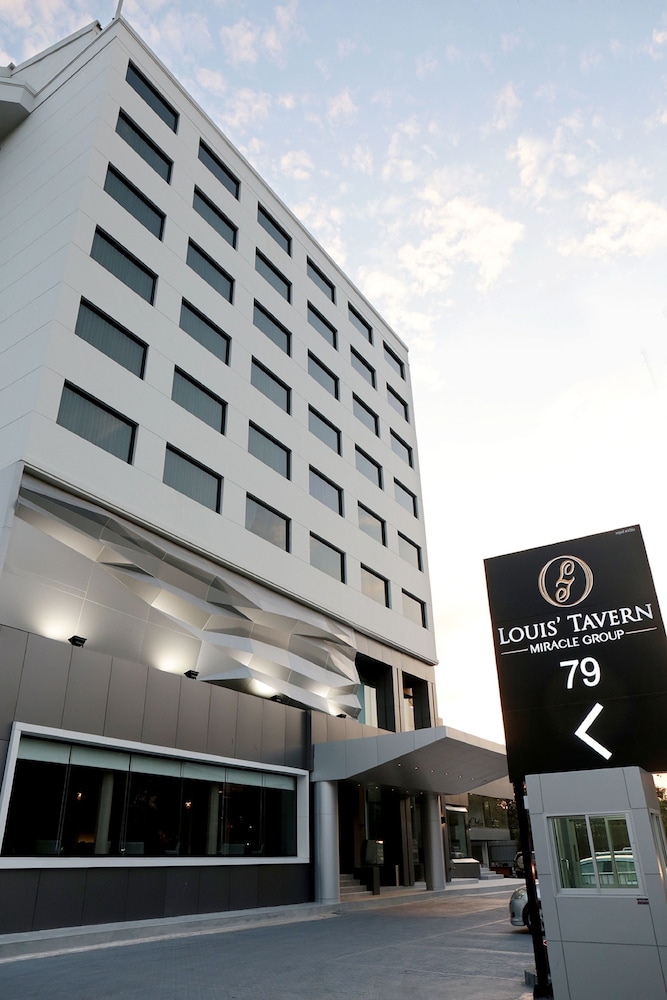 louis tavern hotel don muang