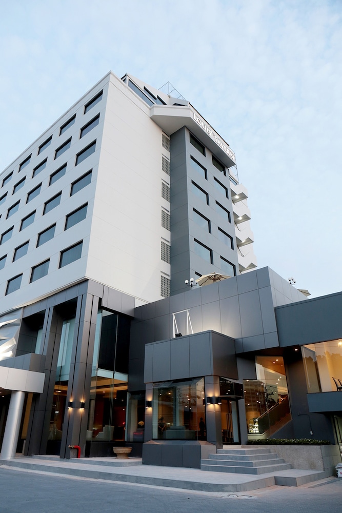 louis tavern hotel don muang