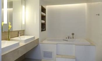 louis tavern hotel don muang