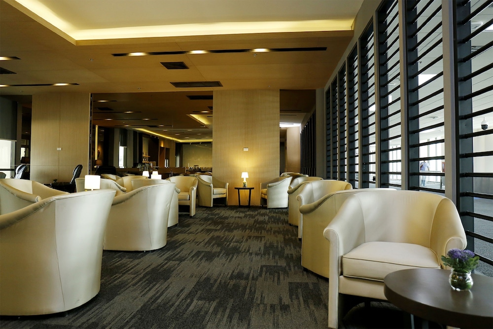 louis tavern hotel don muang