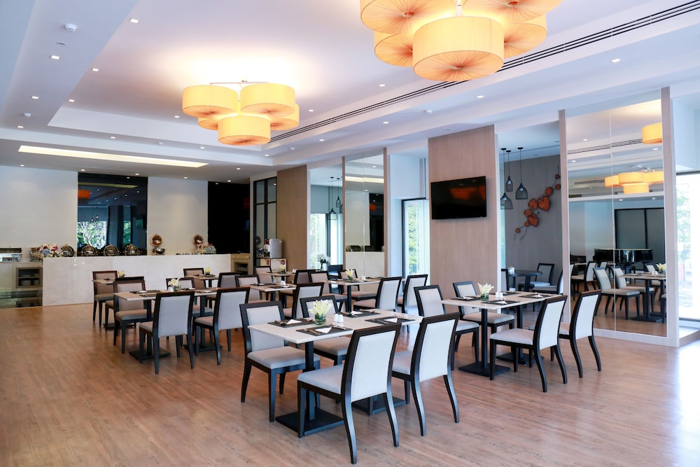 louis tavern hotel don muang