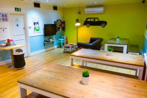 smart hyde park view hostel