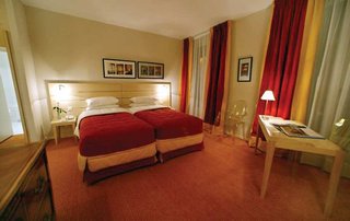 Hotel Lorette - Astotel,36 Rue Notre Dame De Lorette,3 star