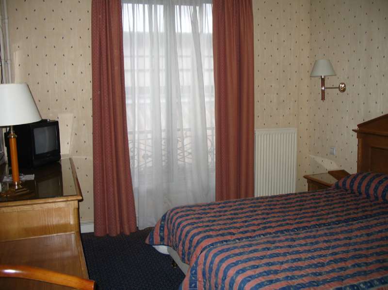 hotel cervantes paris by happyculture