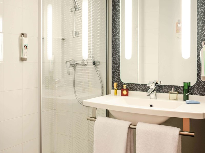 ibis paris 17 clichy batignolles