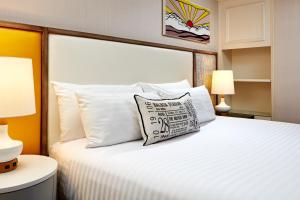 the bristol hotel san diego