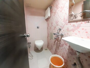 Hexa Adnoc,Maharashtra>>Mumbai,3 star