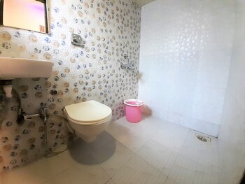 Hexa Adnoc,Maharashtra>>Mumbai,3 star