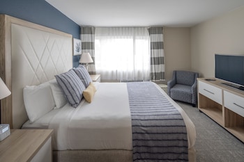 bay club hotel and marina