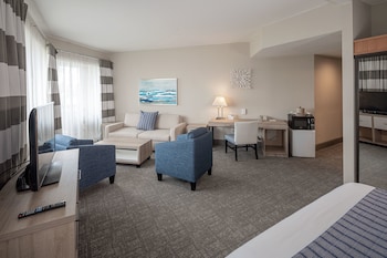 bay club hotel and marina